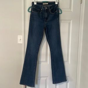 Levi’s 725 High rise Bootcut